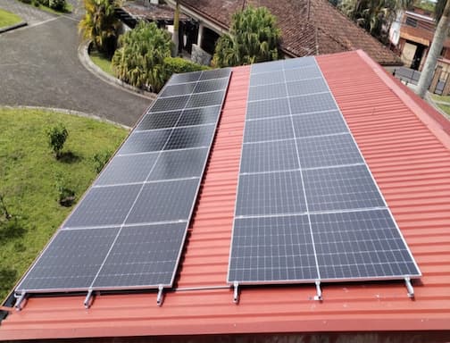 8KW hybride systeem in Costa Rica